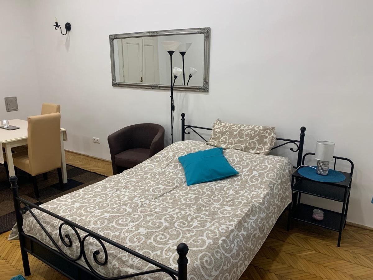 Mester4 Apartman Near To The Danube Будапеща Екстериор снимка