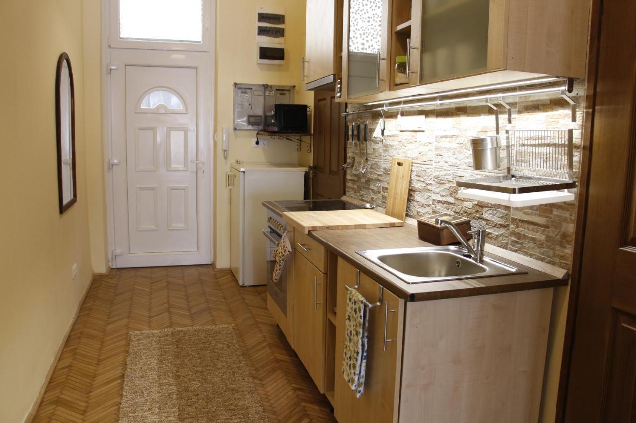 Mester4 Apartman Near To The Danube Будапеща Екстериор снимка