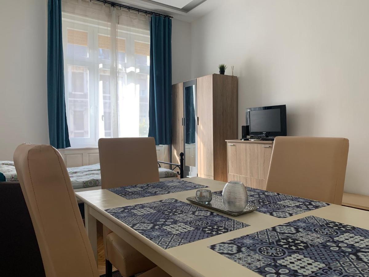 Mester4 Apartman Near To The Danube Будапеща Екстериор снимка